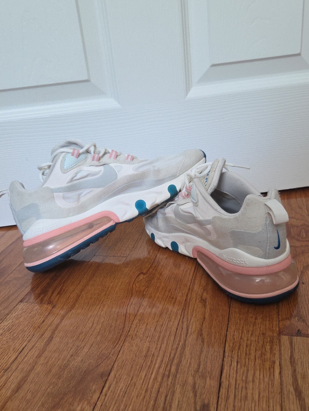 Nike Men's Air 270 React Sz 7.5 Or Women's 9 - Picture 3 of 6